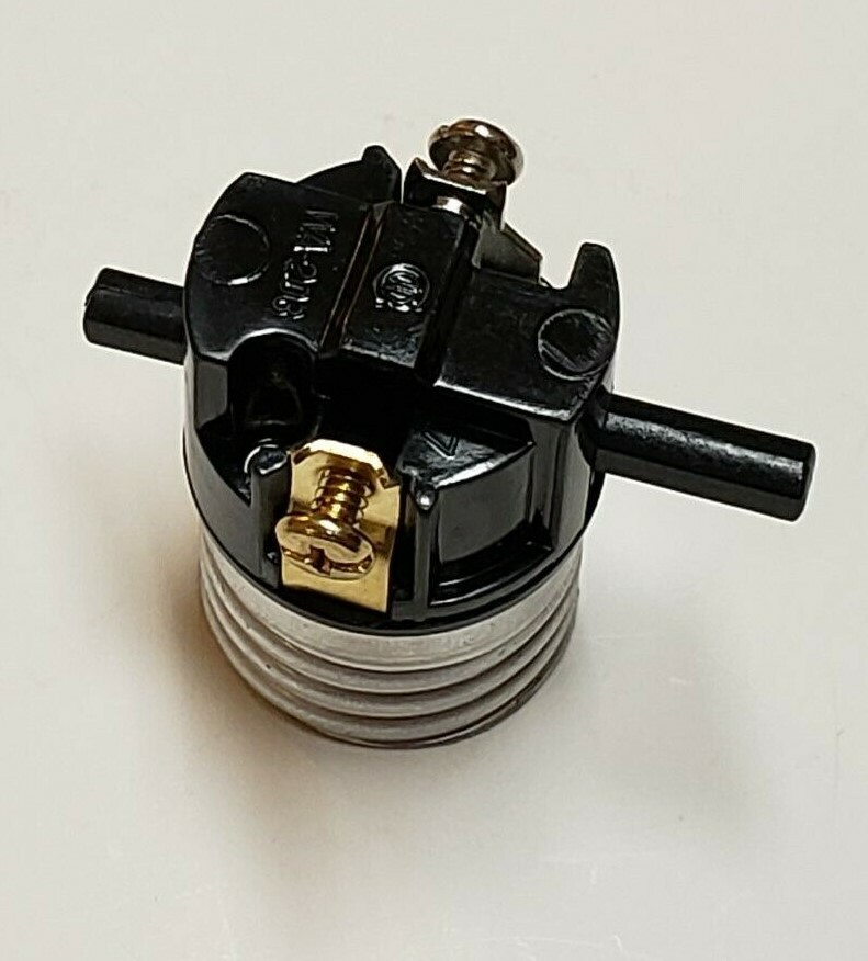 On/Off Push-thru Interior Lamp Socket E26 Medium Base 30683J