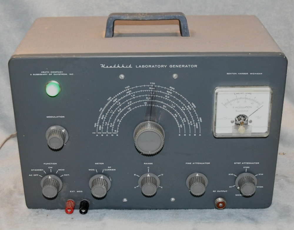 Heathkit LG-1 Laboratory Generator 150Kc-34Mc