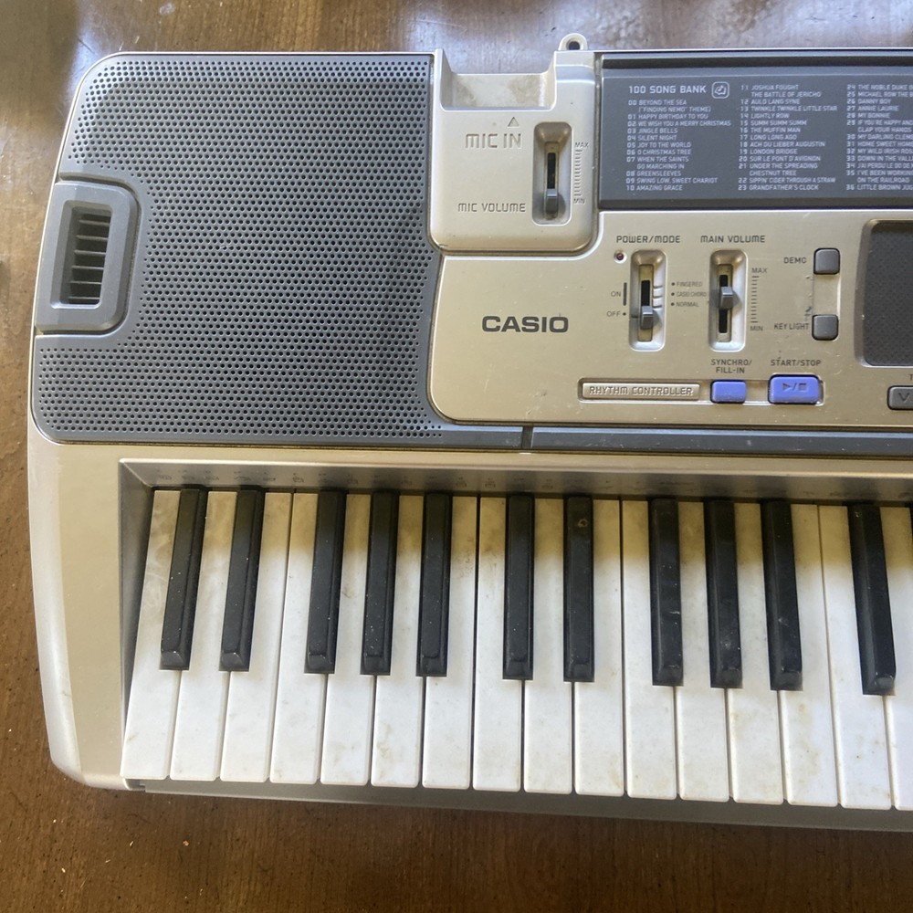 Casio LK-135ST 61 Lighted Key Keyboard Untested