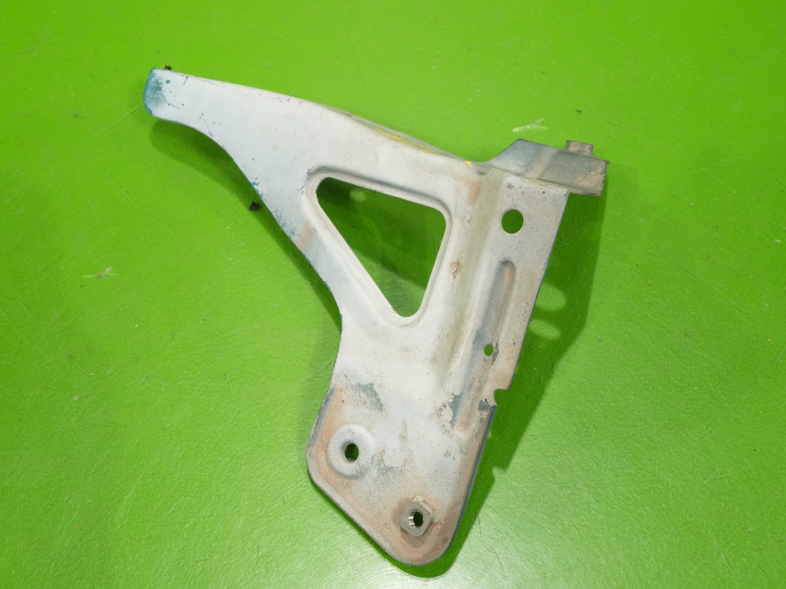 92-95 Civic coupe hatch OEM driver left fender bumper mount bracket support stay