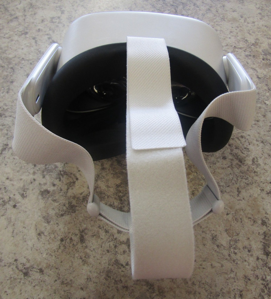 Meta Quest 2 VR Headset 256GB w/ Left and Right Controllers & Case - Tested