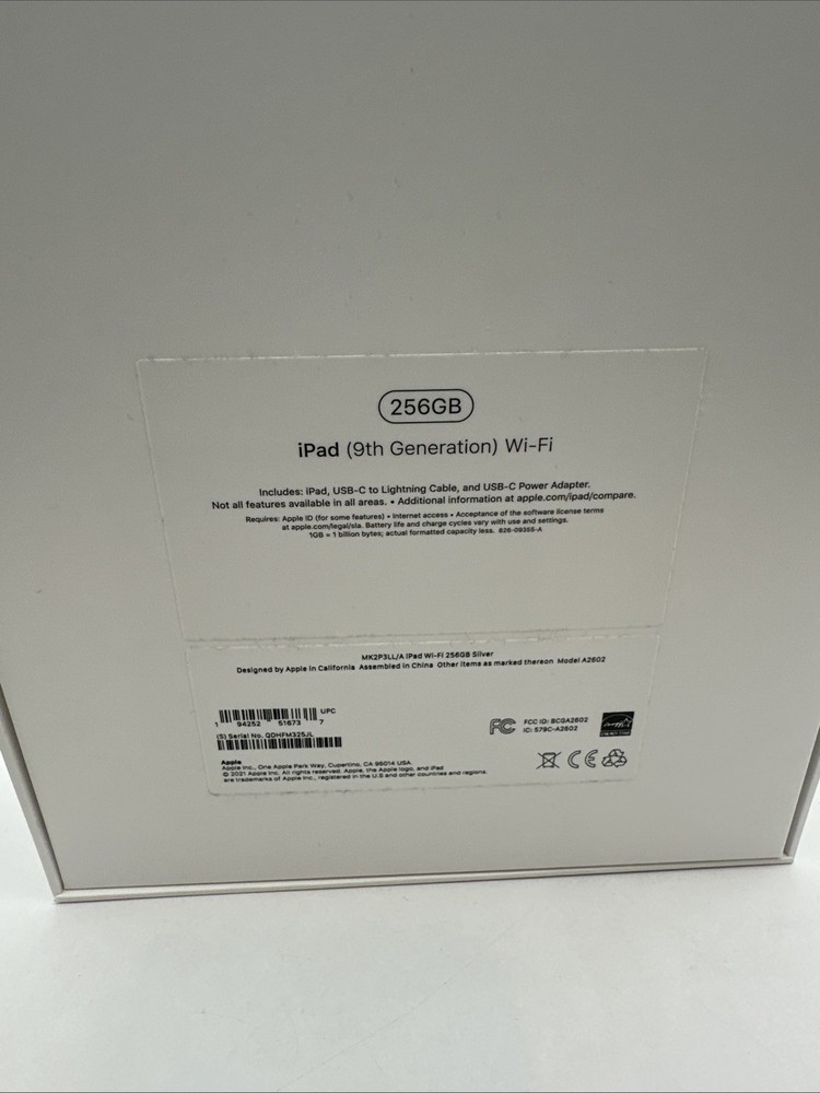 iPad 9th Generation Wi-Fi 256 GB Silver A2602 (EMPTY BOX ONLY)