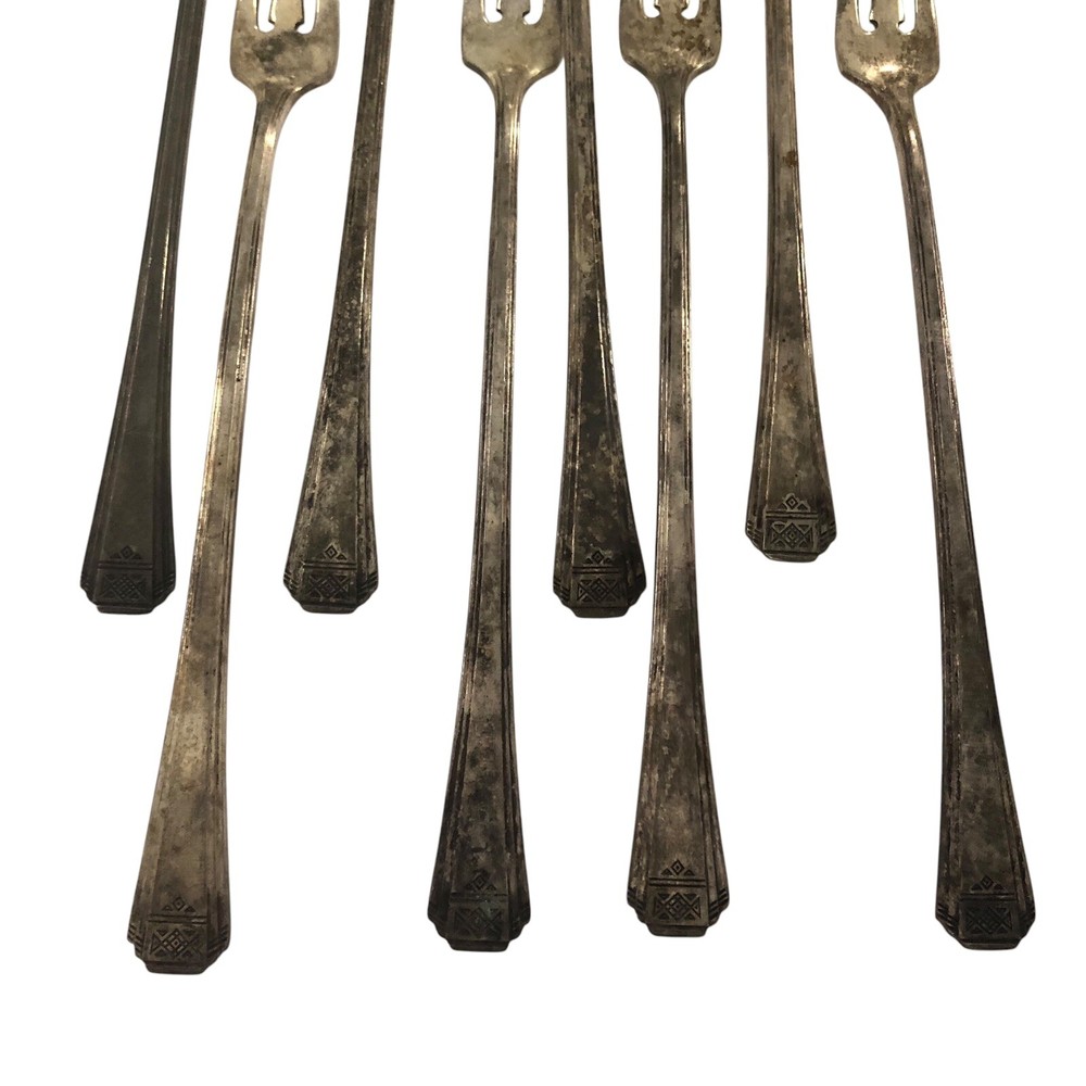 8 SILVERPLATED Pickle Forks Simeon L & George H Rogers CO ONEIDA Flatware VTG