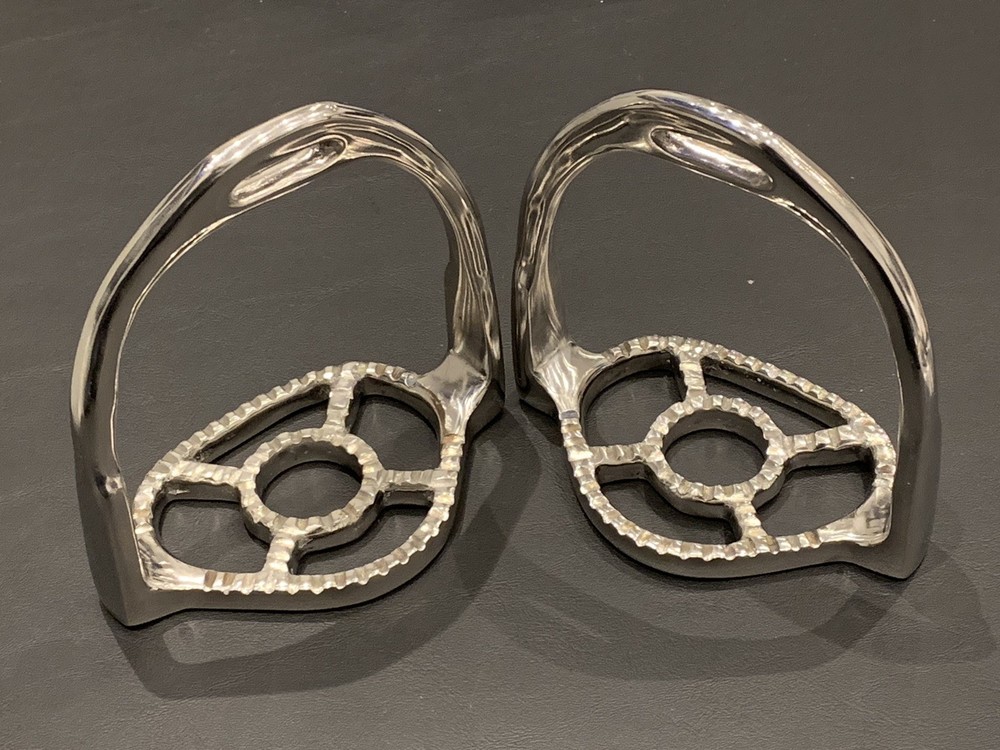 4.5” Silver Metal Stirrup ( Available In Brass As Well)