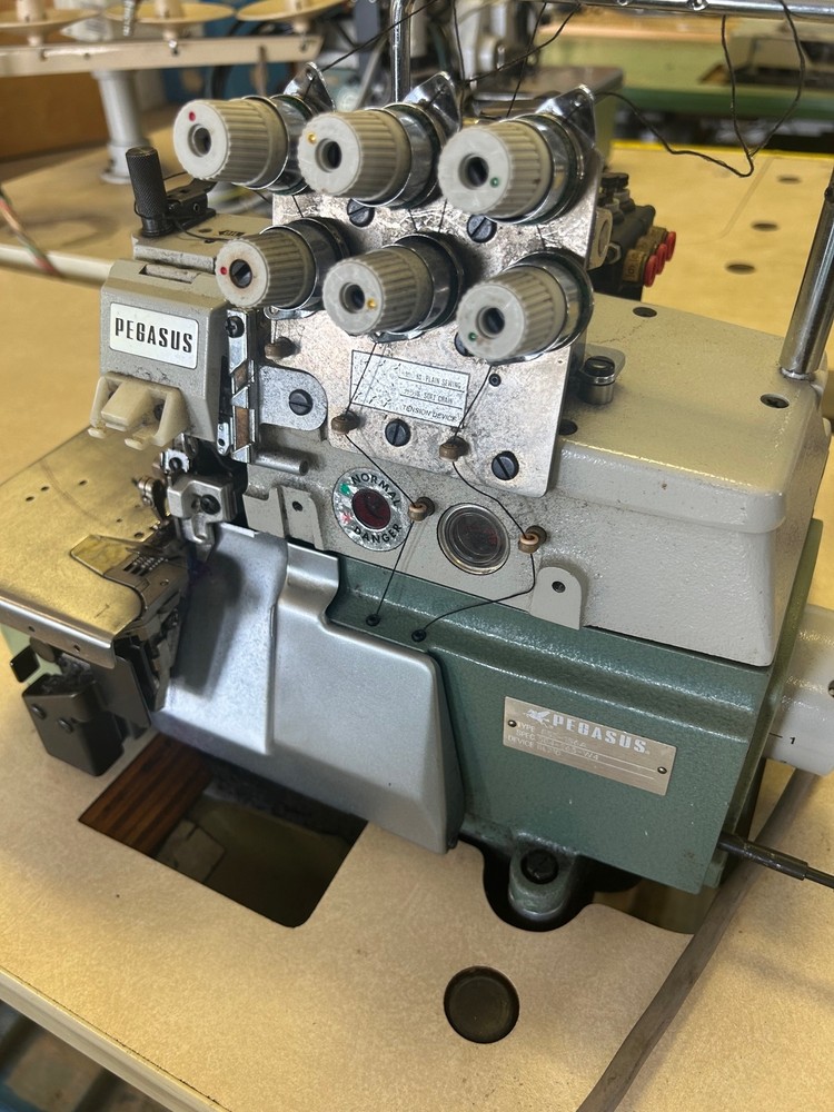 Pegasus E52-186A Industrial Overlock Serger Sewing Machine
