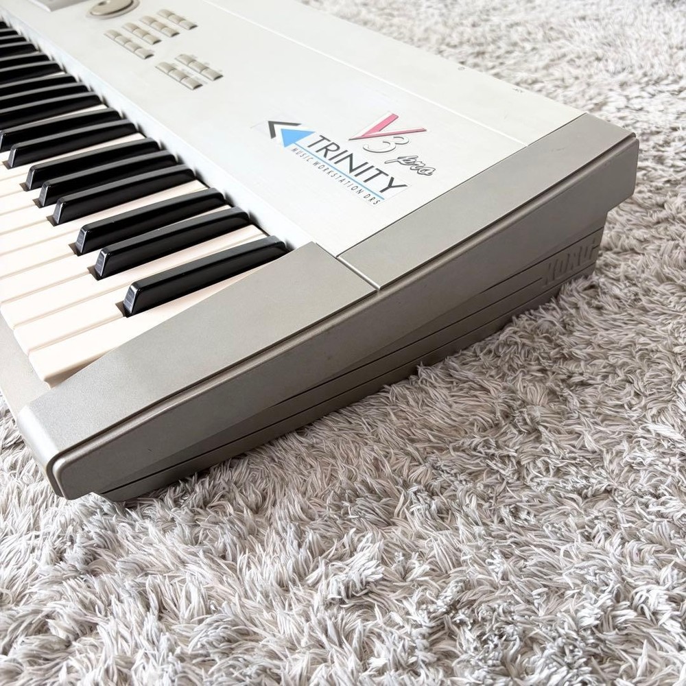 Korg Trinity V3 PRO Synthesizer Digital Workstation Pro Audio Equipment