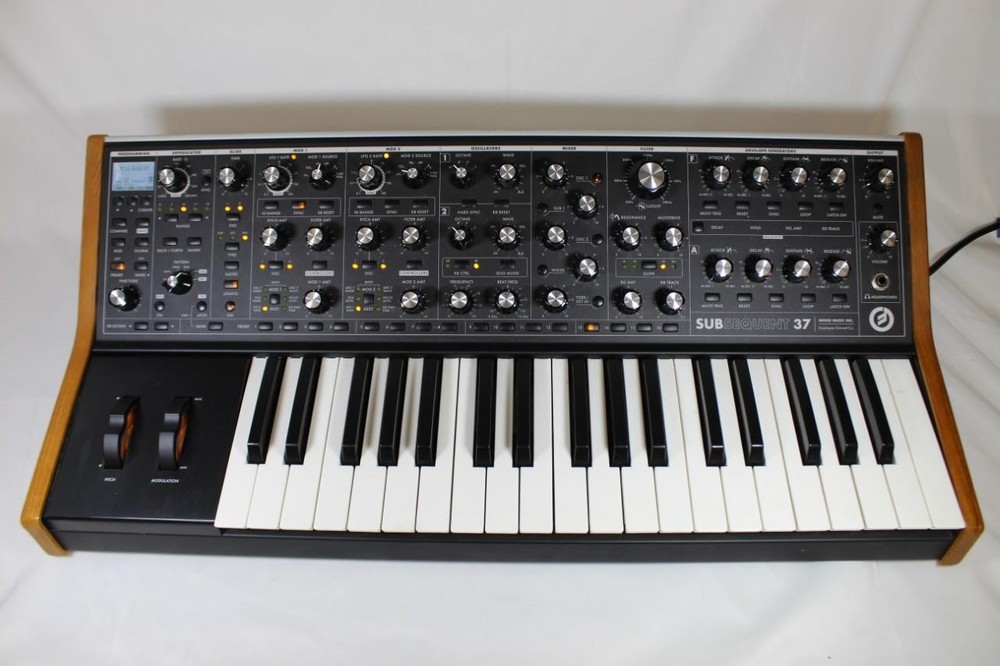 Moog Subsequent 37 (2-Note) Paraphonic Analog Synthesizer