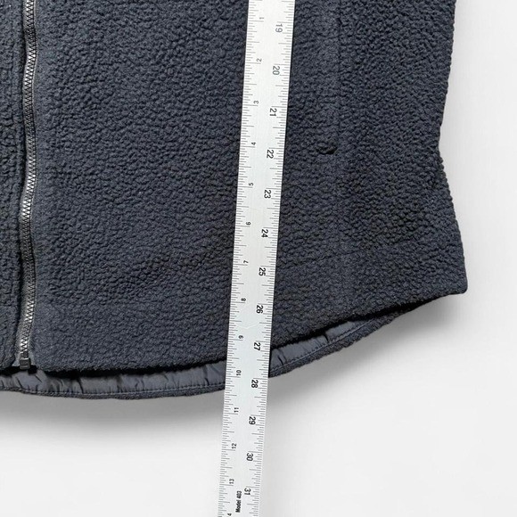 Black Columbia fleece jacket. Small.