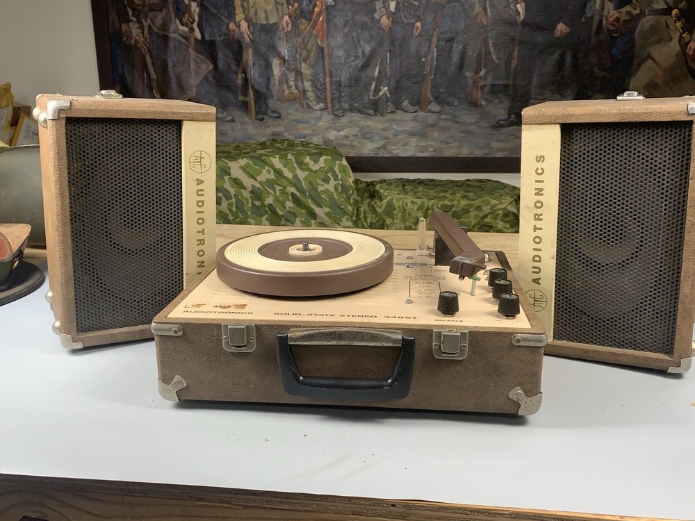 Audiotronics 340 St Record Player Vintage Untested SH12