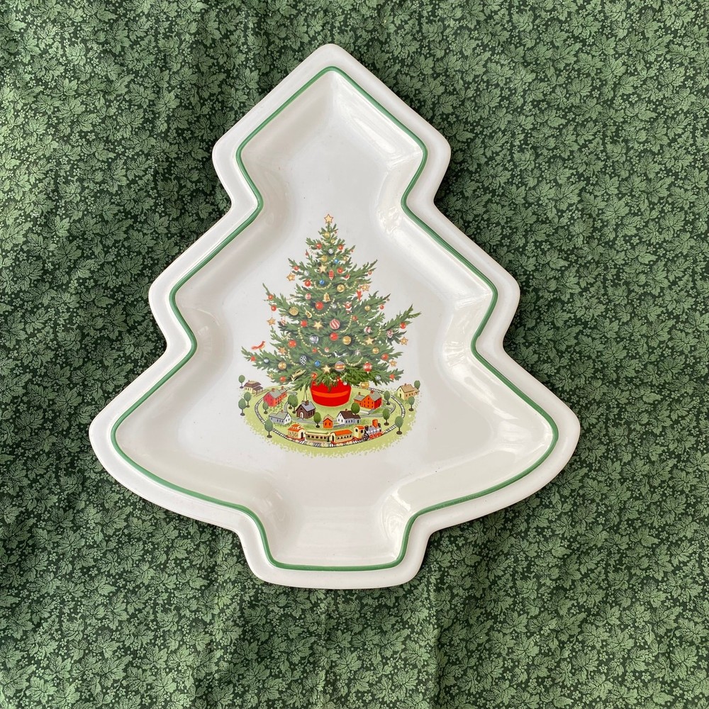 Pfaltzgraff Christmas Tree Dessert Plate Server 10" x 9"