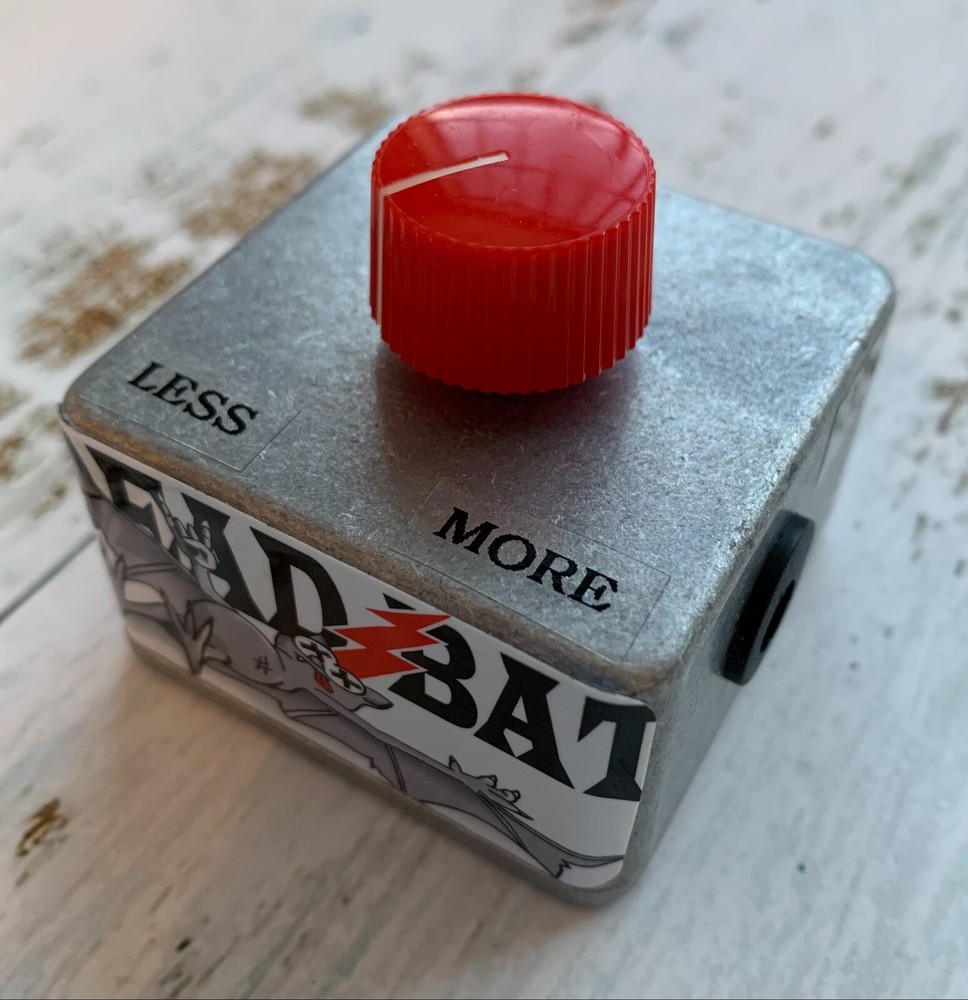 Alchemy Audio "Dead Bat" Dying 9 Volt Battery Simulator Effect Pedal Voltage Sag