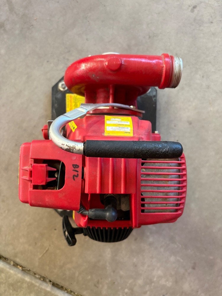 Wildland Firefighting Mini-Mark Moskito Fire Pump Working