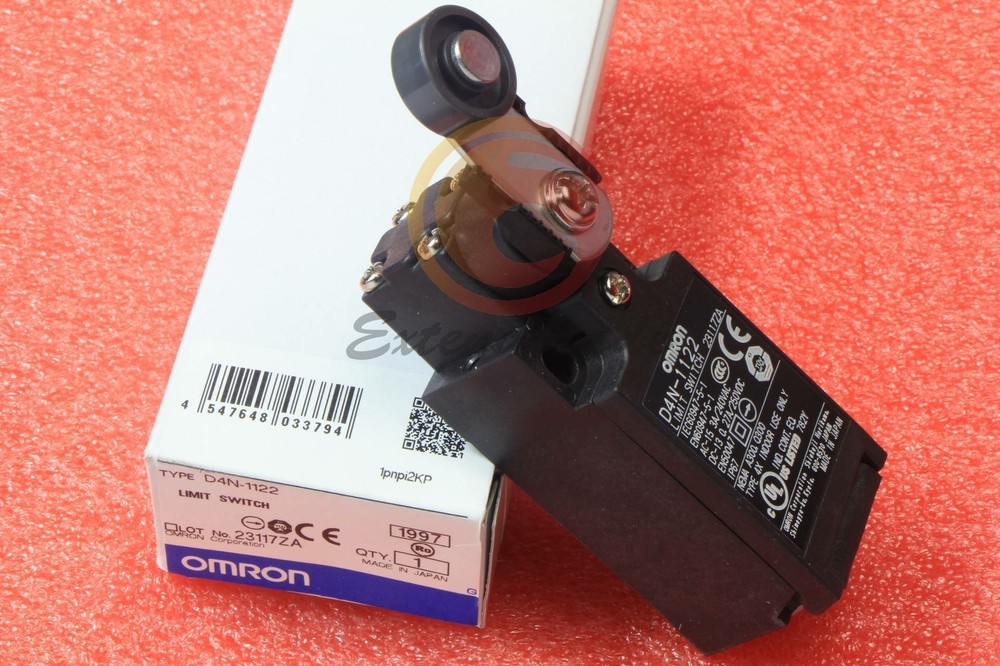 New Omron Limit Switch D4N-1122 D4N1122