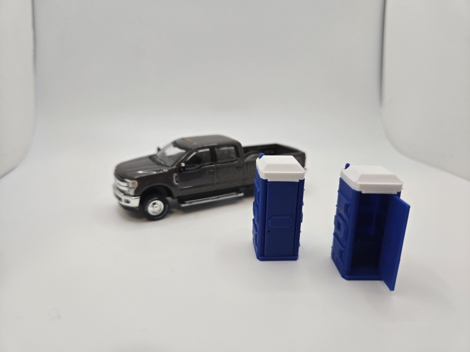 *2 pack* 1:64 scale porta-potty diorama accessory dark blue with white top
