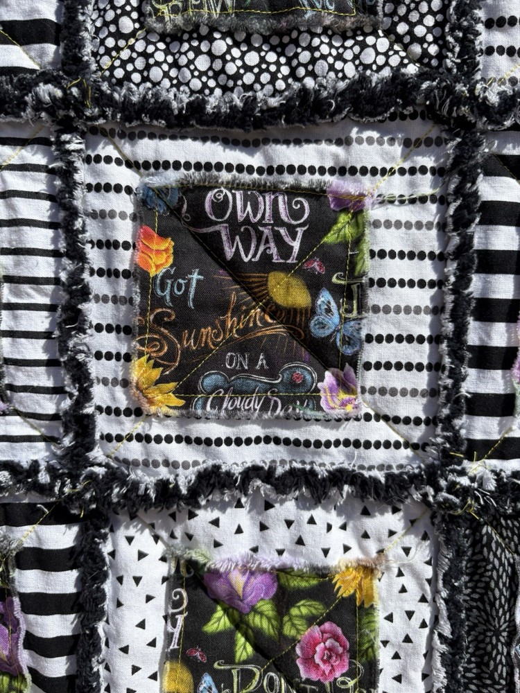 Handmade Patchwork Rag Quilt Throw Black Cotton Floral Inspirational Pattern