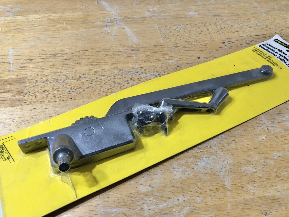 CASEMENT WINDOW OPERATOR, LEFT HAND OPERATION, STANLEY CD1741, 37-1741