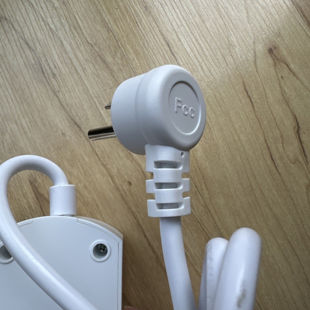 5 AC POWER OUTLET EXTENDER SURGE OVERLOAD PROTECTOR WHITE FLAT PLUG WITH SWITCH