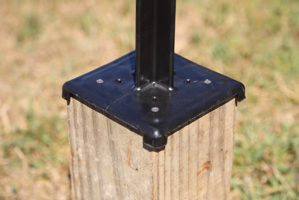 Corn deer feeder