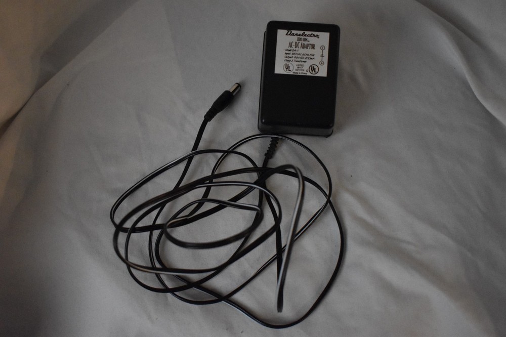 DanElectro Guitar Pedal Power Supply