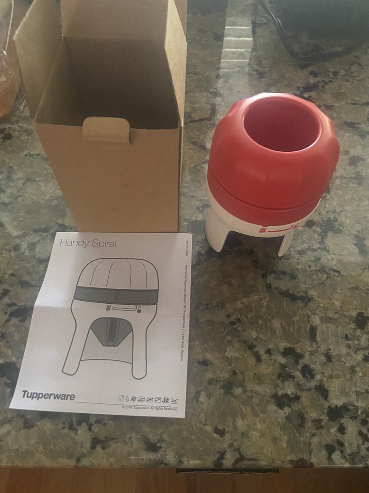 Tupperware Handy Spiral Veggie Spiralizer-EUC Used Once