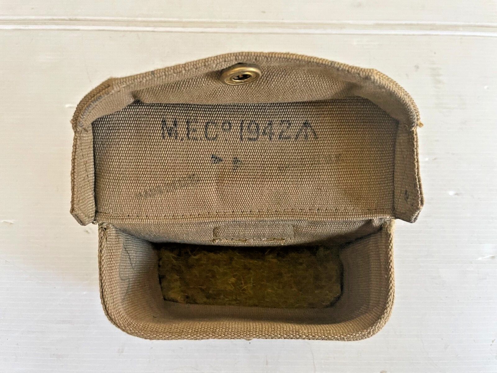 EXCELLENT CONDITION BRITISH CANVAS WW2 P37 BINOCULAR CASE (1942)