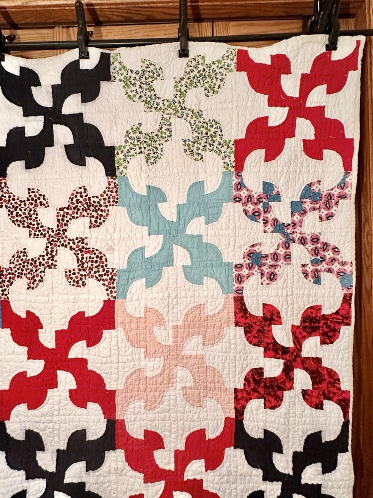 Handmade Patchwork Cotton Drunkards Path Quilt