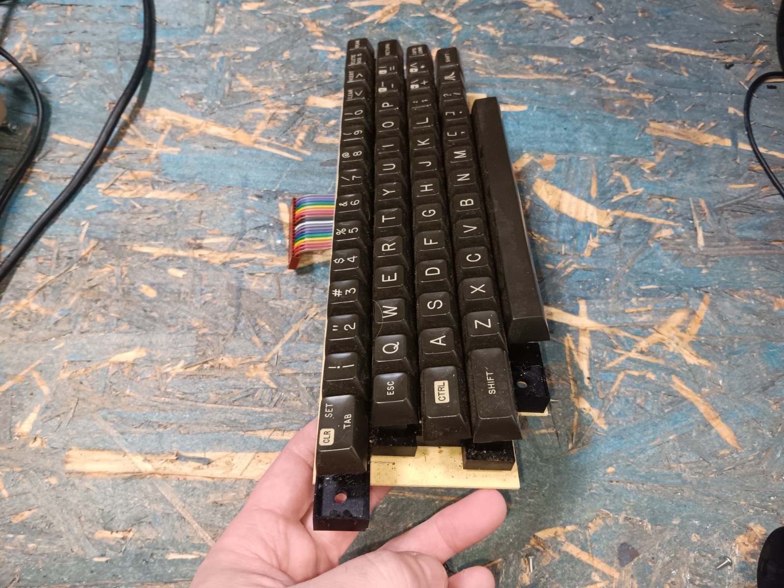 Atari 800 EXACT HI-TEK 373-700115A KEYBOARD-GOOD-QUICK TESTED-KEYS COME OFF-SEE