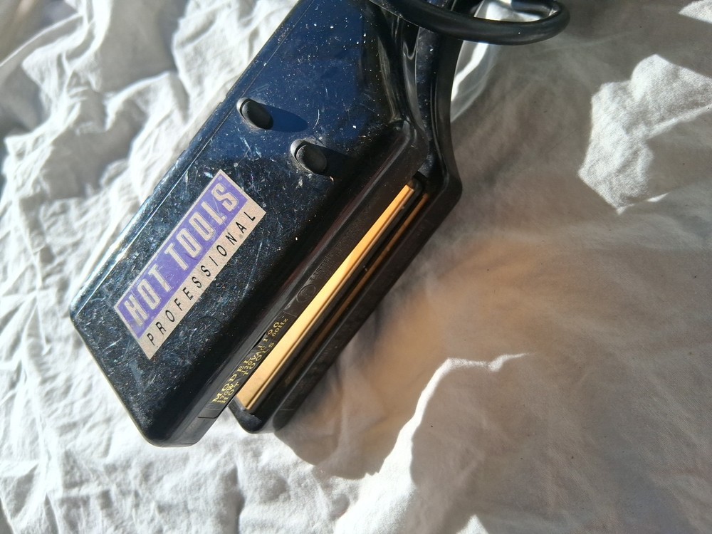 Hot Tools Professional Flat Iron