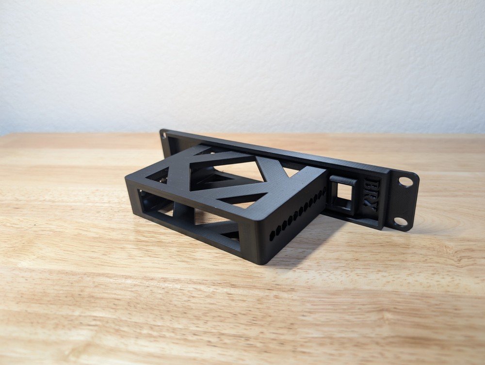 USW-Flex-2.5G 10-Inch Rack Mount - No Keystone Jacks