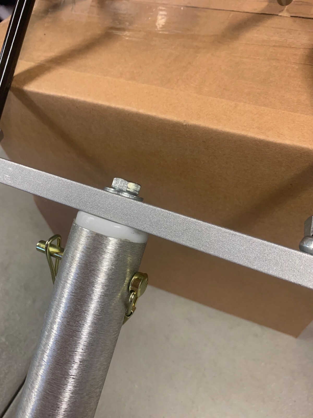 24”Tbar with 3/4" Drop in Post & 4 30 Degree Coated holders With HD Top Plate*