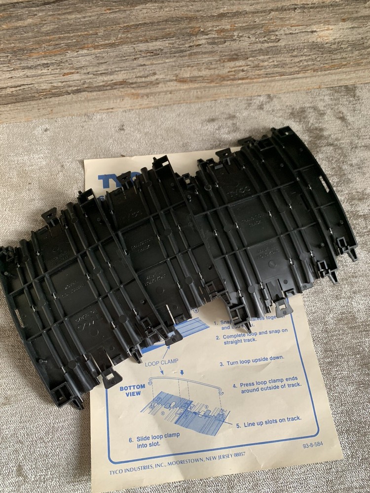 1983 TYCO SUPER CLIFF HANGERS LOOP TRACK SET WITH ORIGINAL BOX
