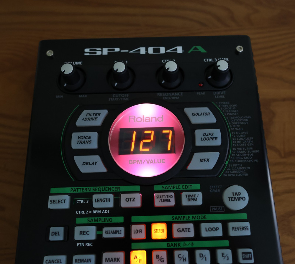 Roland SP-404A Linear Wave Sampler Mint condition