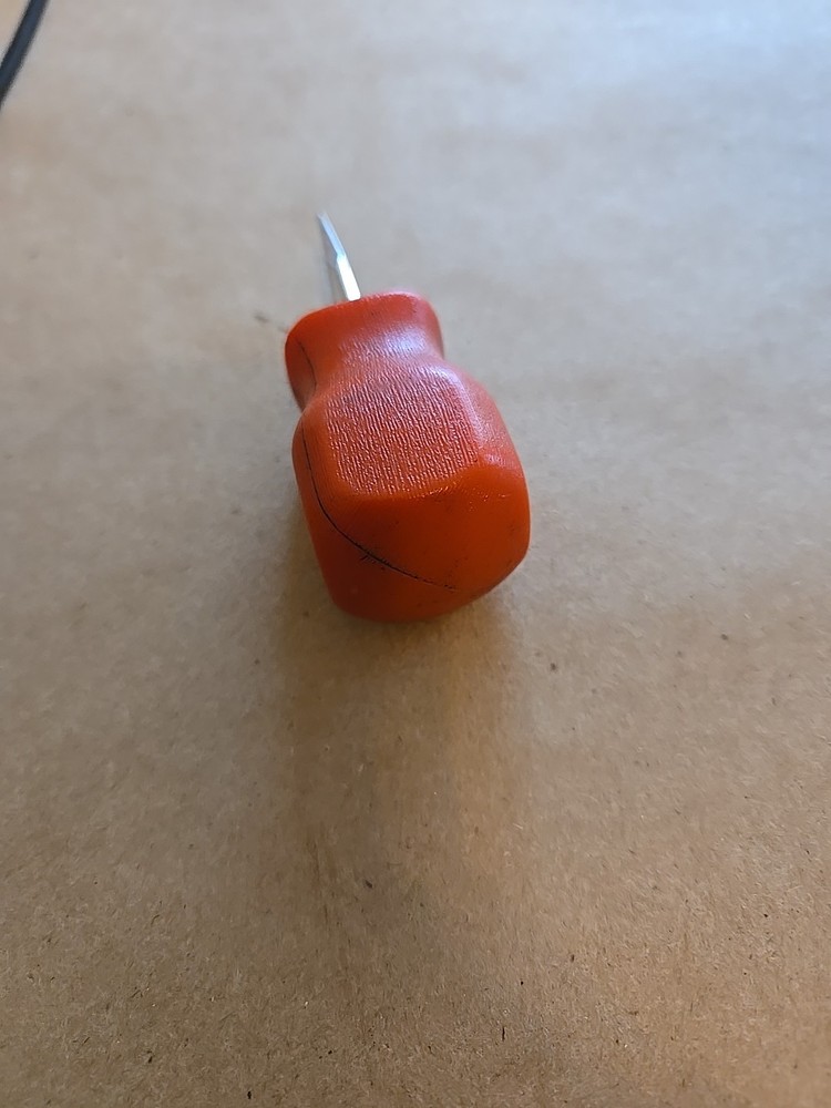 Mac Tools Flat Tip Stubby Screwdriver Red Hard Handle PNR1AR