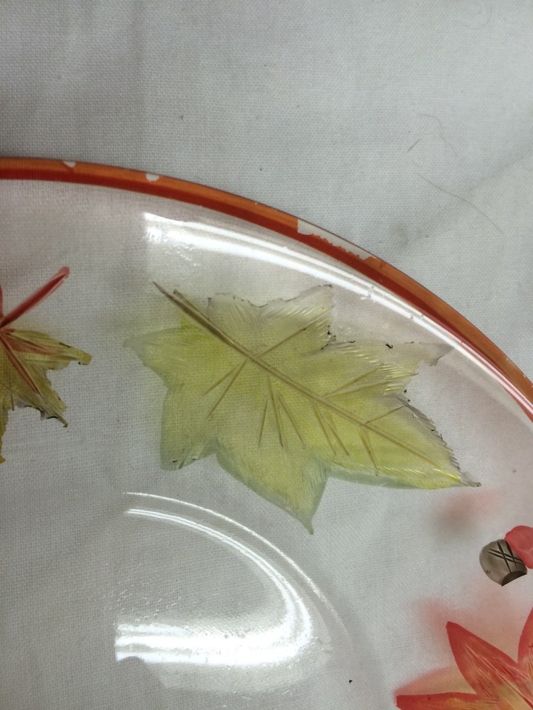 Clear LArge Leaf Pattern Candle Plate
