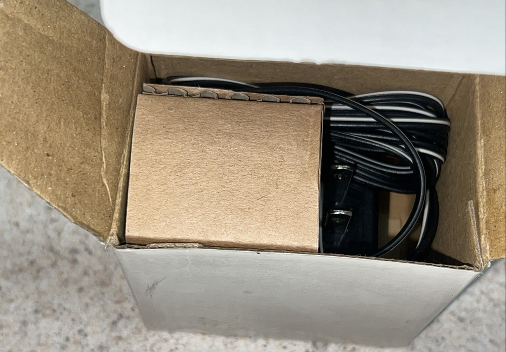 Radio Shack Black And White Wireless Surveillance System