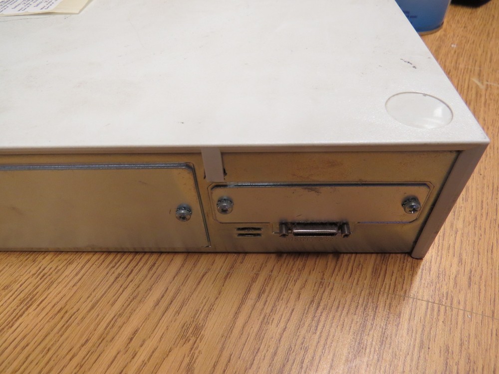 3COM 3C16950 SuperStack 2 1100 24-Port Ethernet Network Switch