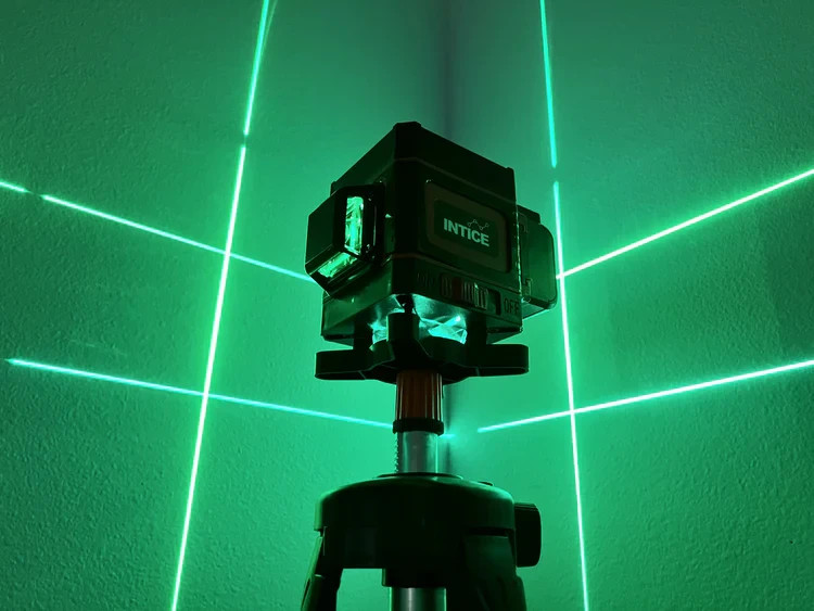 Intice Intelligent Self-Leveling Laser Level – 4D 360° Green Beam Precision Tool