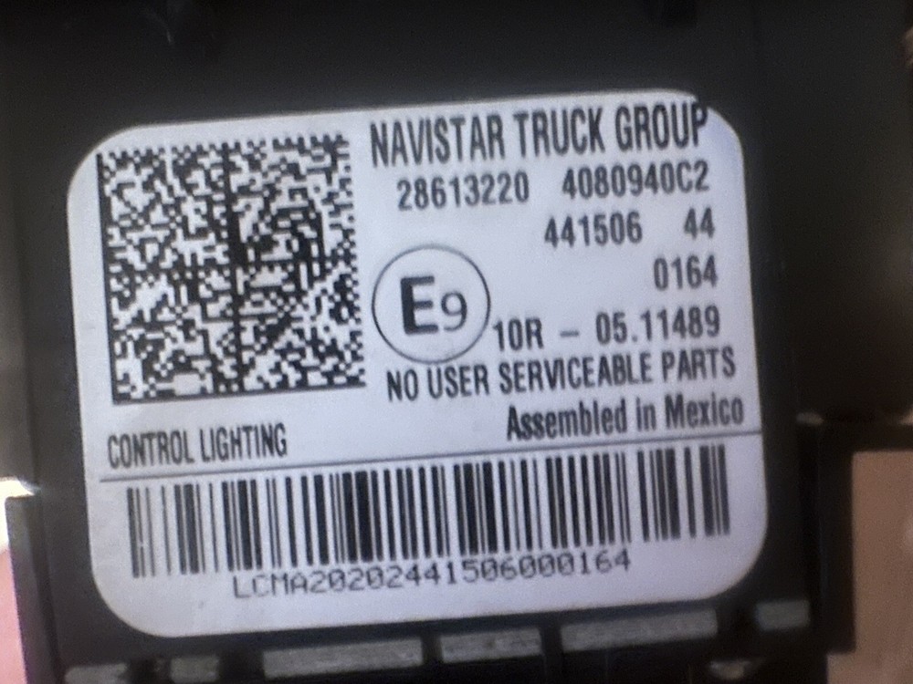 4080940c2 International Headlight Switch