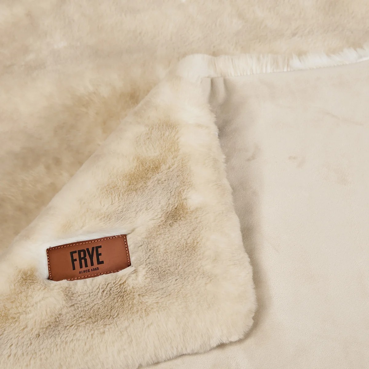 FRYE Luxe Faux Fur Luxury Throw, Reversible 60" X 70" Beige 1796169 Silky Soft