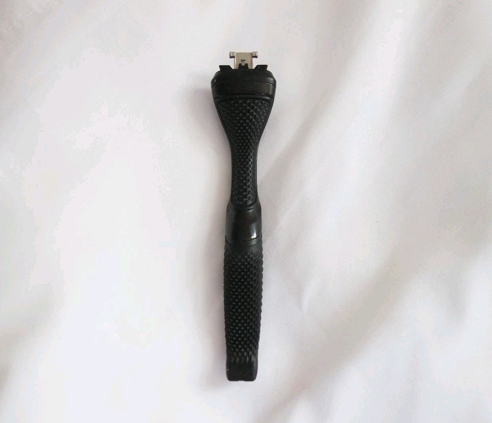 Dollar Shave Club Newly Designed Shaving Handle EUC Black