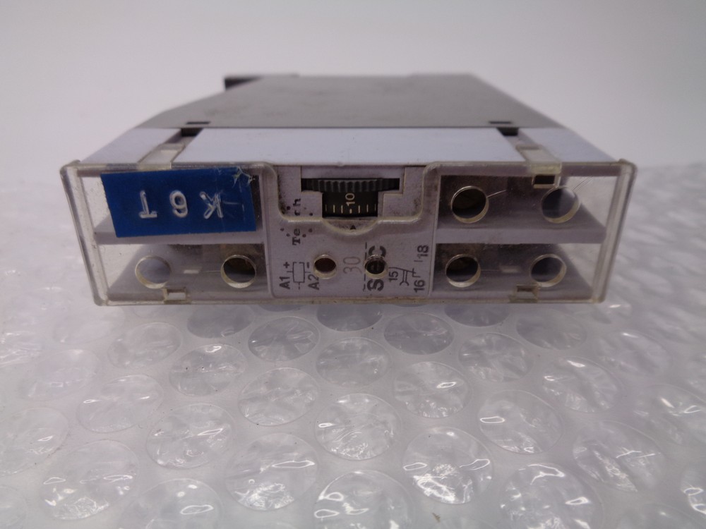 TESCH E78.3X404 TIMER RELAY 220V UNMP