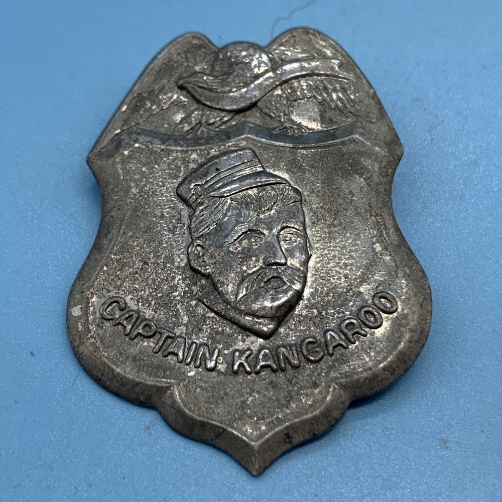Vintage Captain Kangaroo Badge
