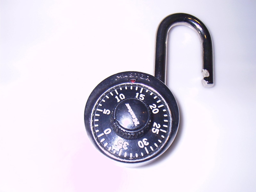 Master Lock genuine combination padlock (various colors) with combination Used