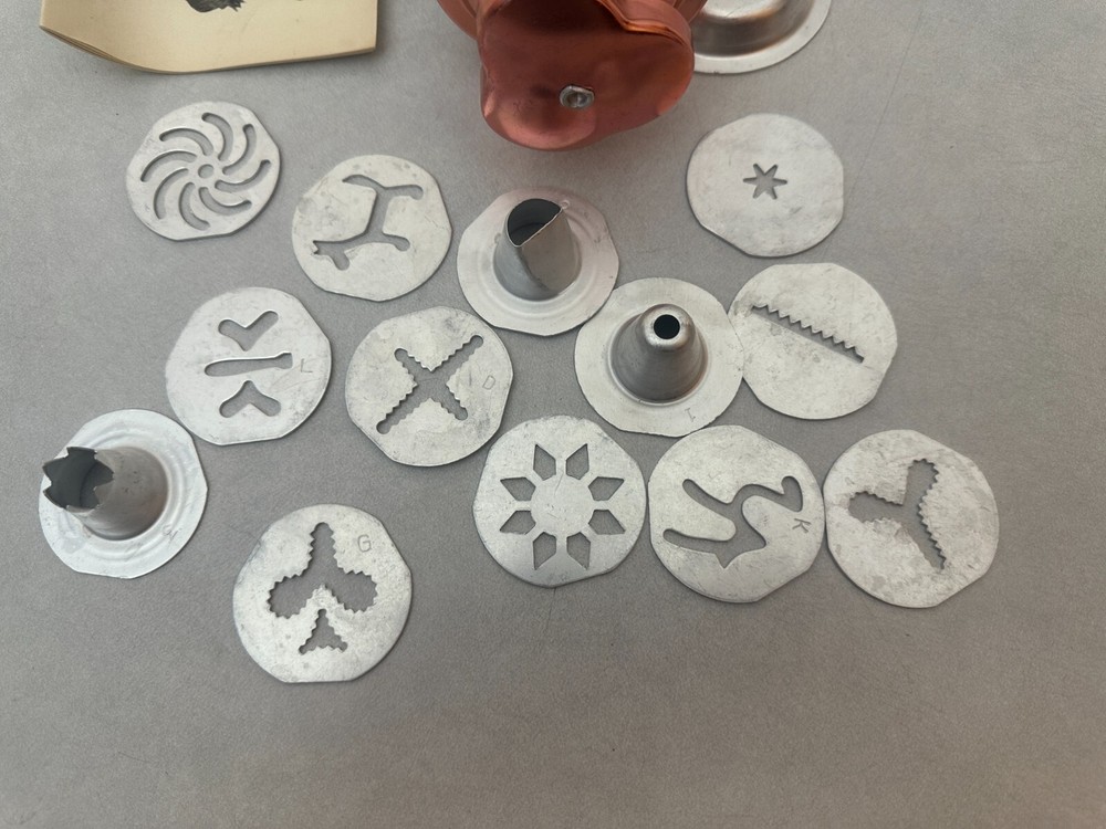 Cookie Pastry Mould - Vintage Pace Setter - 12 Patterns
