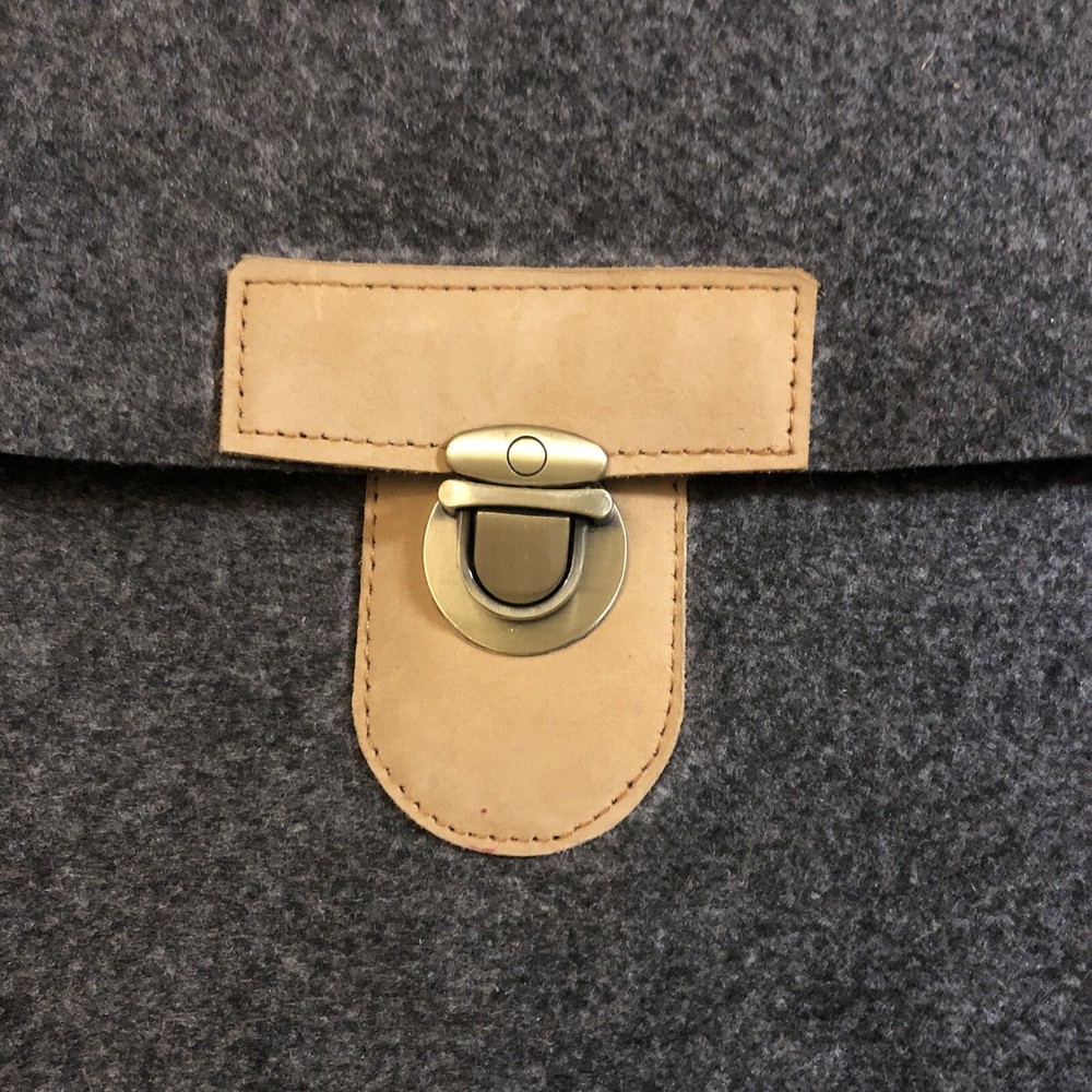 FeltBagWorld - Unique Custom Large Felt Document Folder First Class 21” x 16”