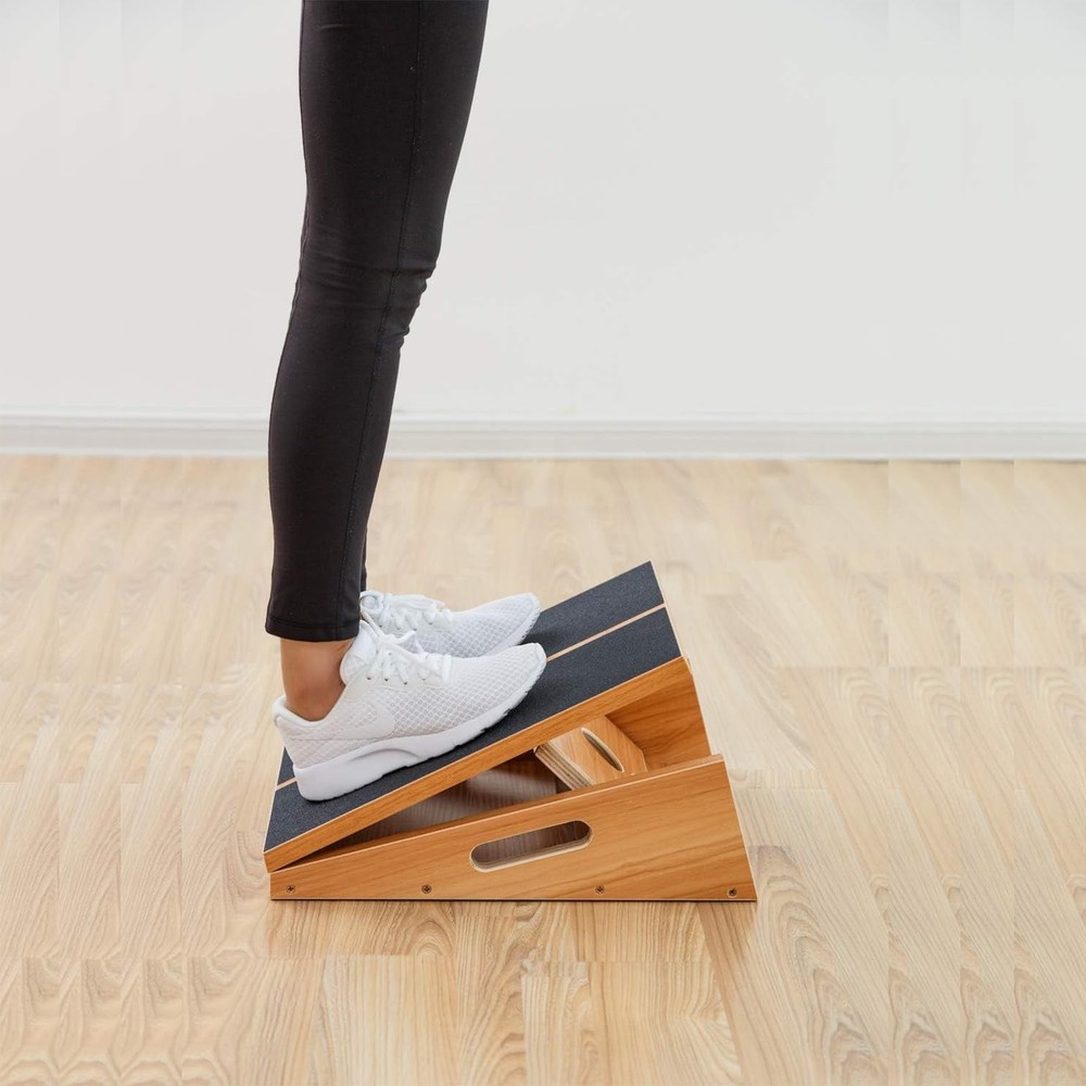 StrongTek Professional Wooden Slant Board, Adjustable Middle, Full-coverage