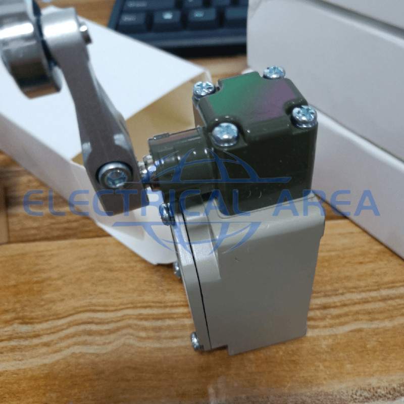 1PC Omron New WLCA2-2 limit switch Fast delivery WLCA2-2