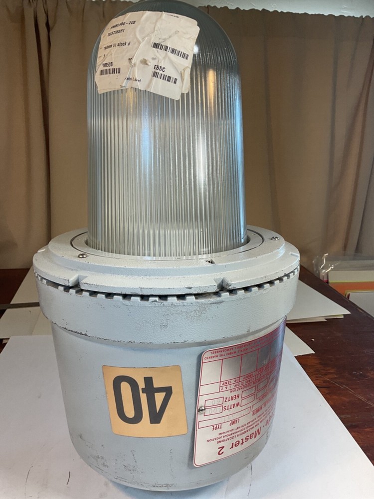 Appleton Code Master 2 Hazardous Location Light Fixture CMBL400-MT 400W Multi V