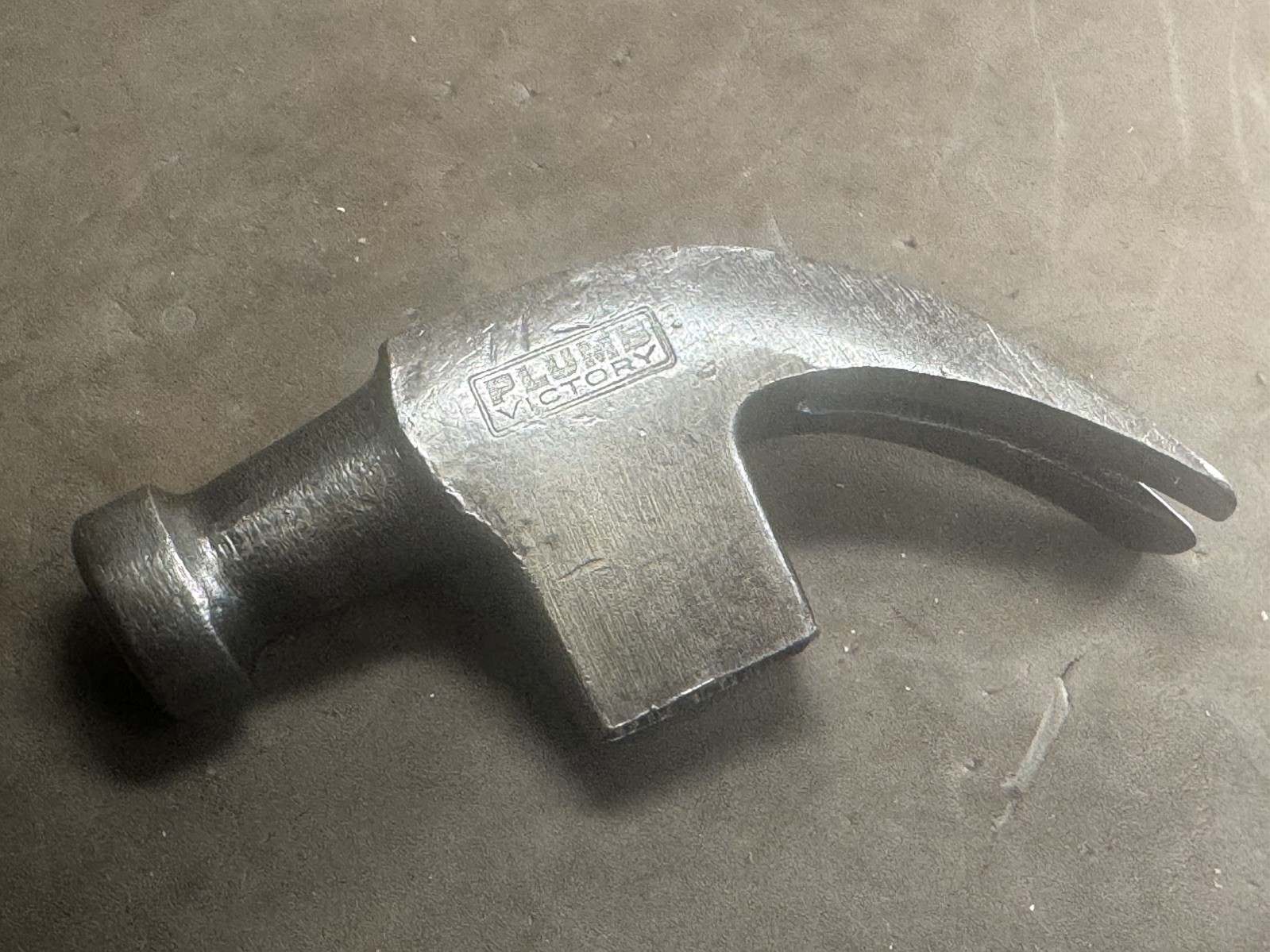 Vintage PLUMB VICTORY Curved Claw Hammer 16 oz. Head Nice Condition