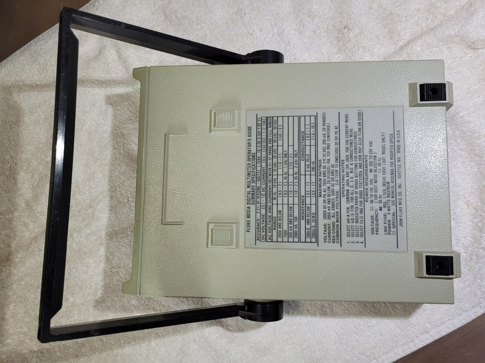 Fluke 8010A Meter